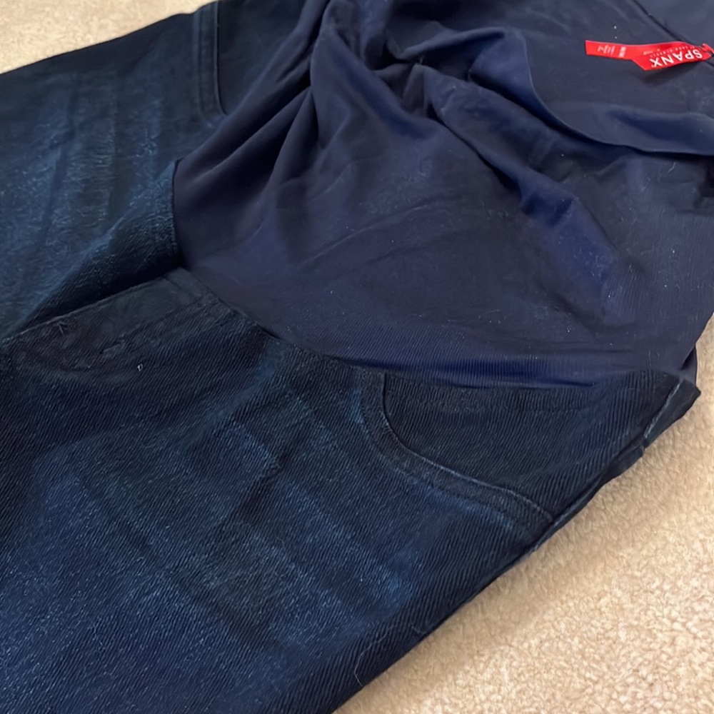 SPANX Mama Ankle Jean-ish Legging, size M. Brand new.